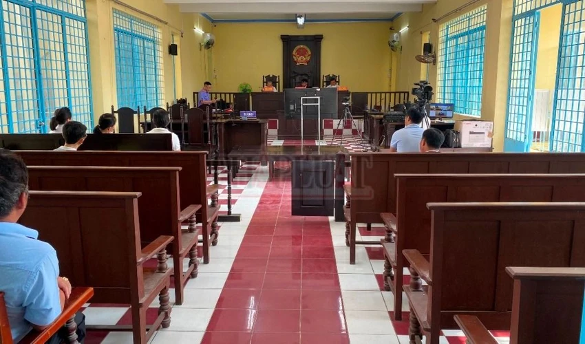 Phiên tòa xét xử bị cáo Lê Minh Thể ngày 6-12 theo hình thức trực tuyến. Ảnh: TCA Phiên tòa xét xử bị cáo Lê Minh Thể