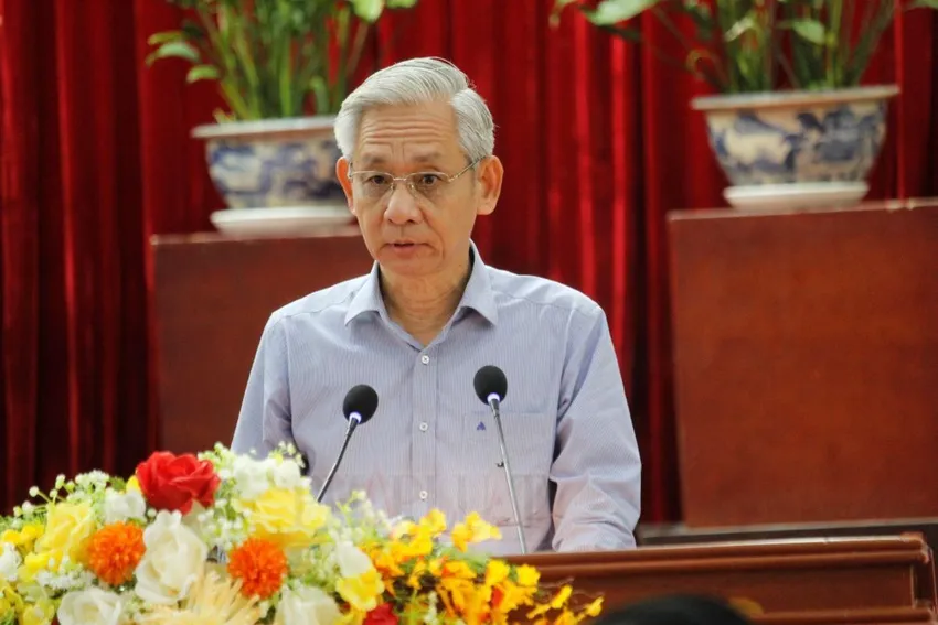 Ông Đỗ Thanh Thảo - Giám đốc Sở TN&MT TP Cần Thơ phát biểu tại hội nghị. Ảnh: NHẪN NAM ông Đỗ Thanh Thảo - Giám đốc Sở TN&MT TP Cần Thơ