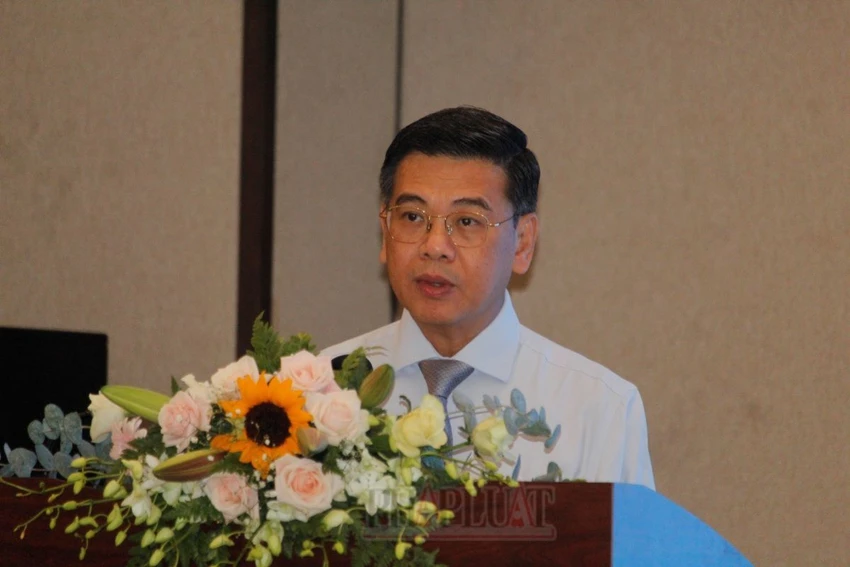 Phó Chủ tịch UBND TP.HCM Nguyễn Văn Dũng phát biểu tại tọa đàm. Ảnh: NHẪN NAM Tọa đàm du lịch đường sông