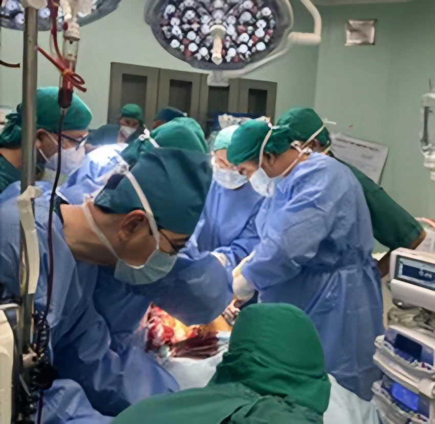 BV Nhi đồng Thành phố kích hoạt quy trình báo động đỏ cứu sống bệnh nhân lớn tuổi nguy kịch. Ảnh: BVCC Báo động đỏ
