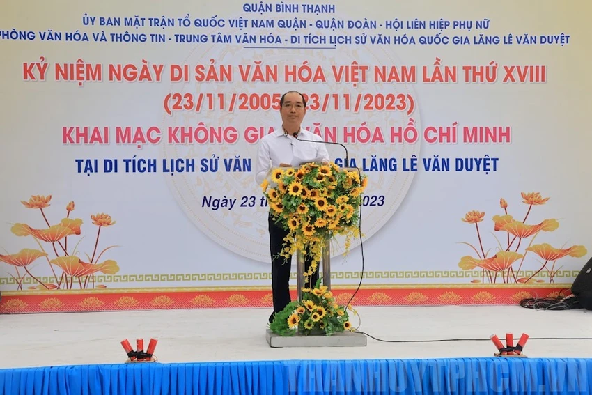 Ngày 23-11, tại Lăng Lê Văn Duyệt, Ủy ban MTTQ Việt Nam quận Bình Thạnh, Quận Đoàn, Hội LHPN, Phòng Văn hóa và Thông tin, Trung tâm Văn hóa quận Bình Thạnh, Ban quản lý Di tích lịch sử Văn hóa Quốc gia Lăng Lê Văn Duyệt phối hợp tổ chức lễ ra mắt không gian văn hóa Hồ Chí Minh. 23-11-2023-ra-mat-khong-gian-van-hoa-ho-chi-minh-tai-di-tich-lich-su-van-hoa-cap-quoc-gia-lang-le-van-duyet-BAF727B6-details.jpg