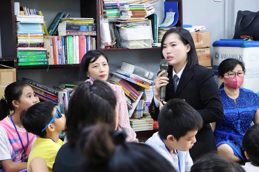 Luật sư Phùng Huyền chia sẻ về tác hại của bạo lực học đường. bạo lực học đường