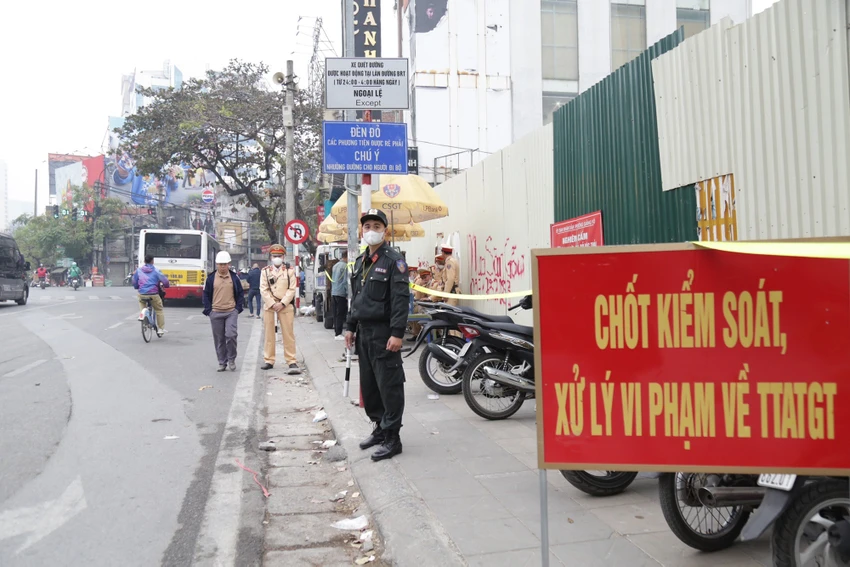 Dự thảo sửa Luật Xử lý vi phạm hành chính đề xuất tăng mức phạt tiền tối đa lĩnh vực vi phạm giao thông đường bộ từ 75 triệu đồng lên 150 triệu đồng. Ảnh: PHI HÙNG vi phạm giao thông