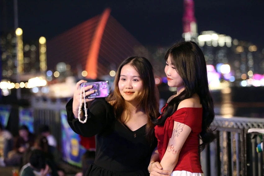 P4-5_chan-trang.jpg