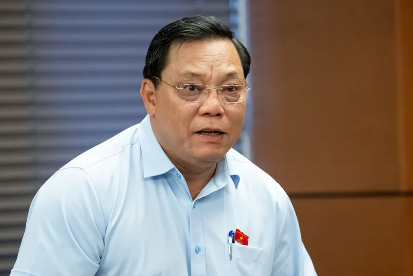 Thứ trưởng Bộ Dân tộc và Tôn giáo Nguyễn Hải Trung. Ảnh: Phạm Thắng muon-tu-hinh-som-ma-khong-duoc-Trung1.jpg