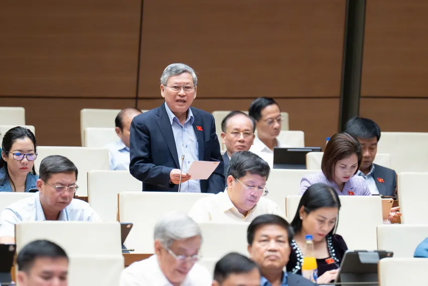 Đại biểu Tô Văn Tám (Quảng Ngãi). Ảnh: QH to-van-tam.jpg