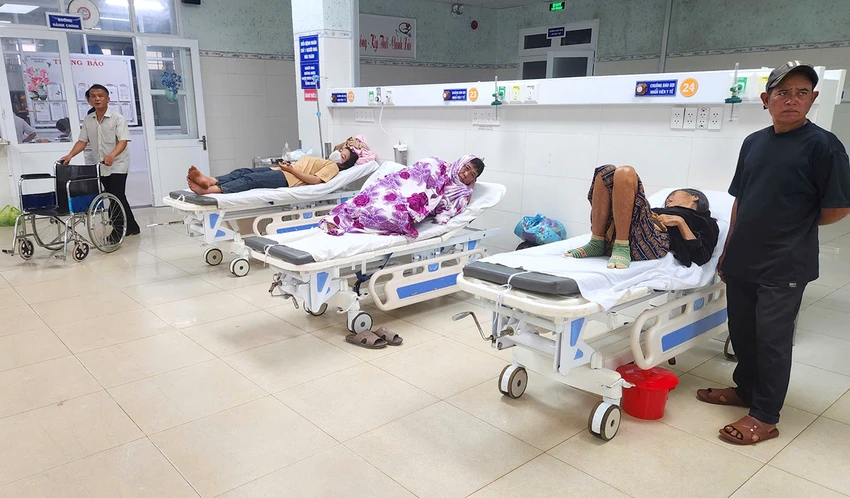 Hiện có 13 người trong vụ tai nạn đang được điều trị tại Bệnh viện Đa khoa tỉnh Gia Lai. Ảnh: LK. Tai-nan-giao-thong-chu-puh-6.jpg