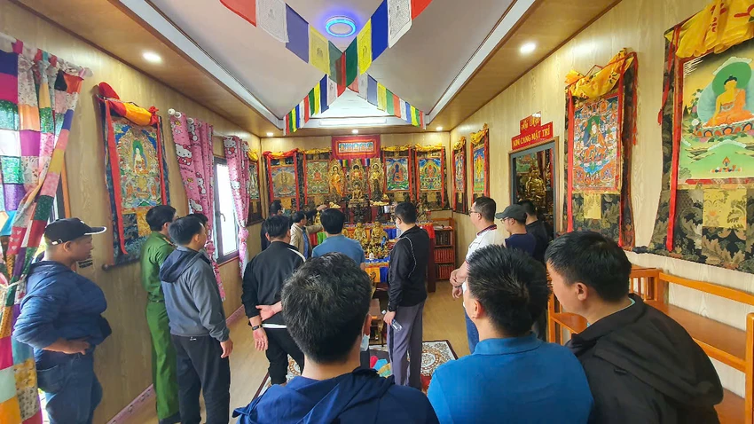 Bên trong điểm tu tập tại xã Ea Khal. Ảnh: S.Đ tu tập thành tiên 5.jpg