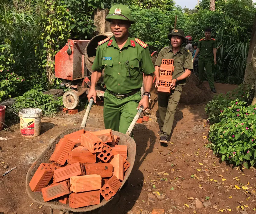xóa nhà tạm 13.jpg xóa nhà tạm 13.jpg