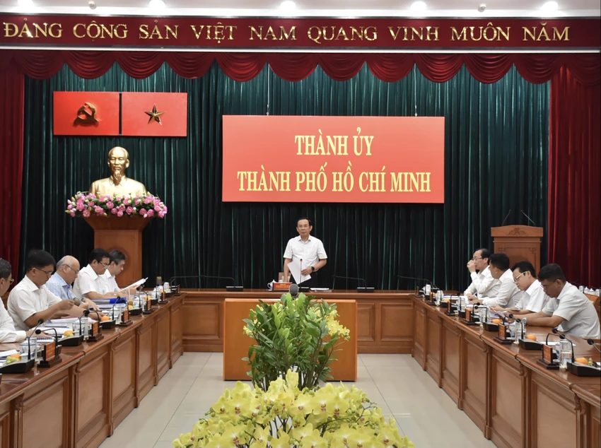 Bí thư Thành uỷ TP.HCM Nguyễn Văn Nên chủ trì một phiên họp của Ban chỉ đạo phòng, chống tham nhũng, tiêu cực. Ảnh: THANH TUYỀN Thành uỷ TP.HCM công bố 10 sự kiện tiêu biểu về công tác xây dựng đảnghop-ban-chi-dao-chong-tham-nhung-tphcm4-1485-6199.jpg