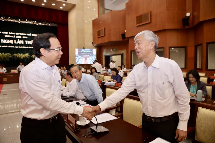 Bí thư Thành ủy TP.HCM Nguyễn Văn Nên tại hội nghị sáng nay. Ảnh: NGUYỆT NHI TP.HCM: Metro là trục “xương sống” của hệ thống hạ tầng giao thông vận tải.-bi-thu-tphcm-noi-ve-metro-so-1.jpg