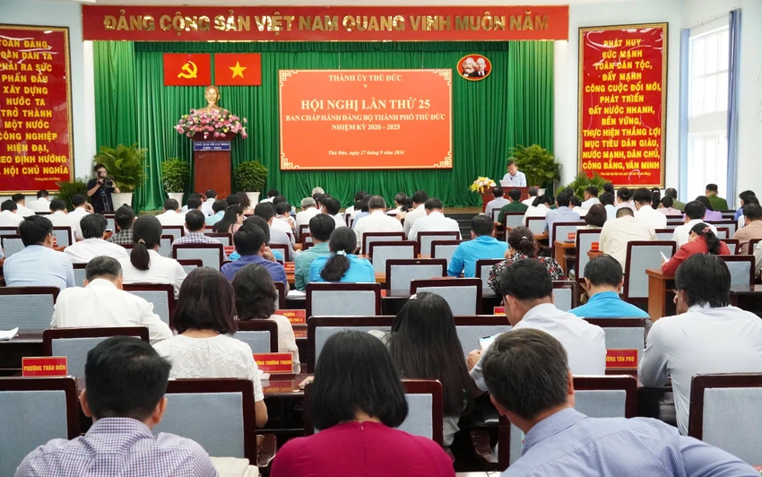 Hội nghị lần thứ 25 Ban chấp hành Đảng bộ TP Thủ Đức, sáng 27-9. Ảnh: THANH THÙY TP Thủ Đức tăng tốc thực hiện dự án Vành đai 2, đường Nguyễn Thị Định, Hoàng Hữu Namtp-thu-duc-vanh-dai-2-du-an-trong-diem.jpg