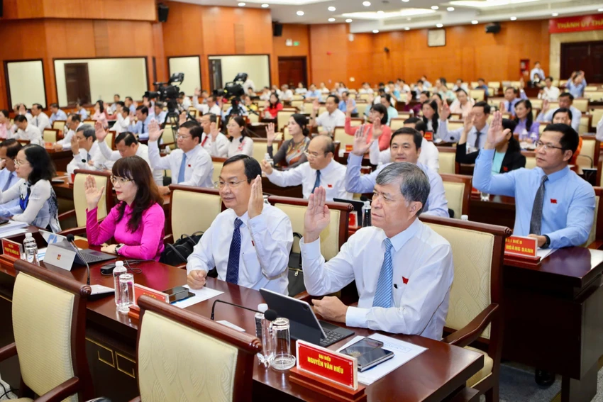 HĐND TP.HCM thống nhất với nội dung dự thảo nghị quyết sáp nhập hai Ban. Ảnh: NGUYỆT NHI Ban Dân tộc - Tôn giáo TP.HCM