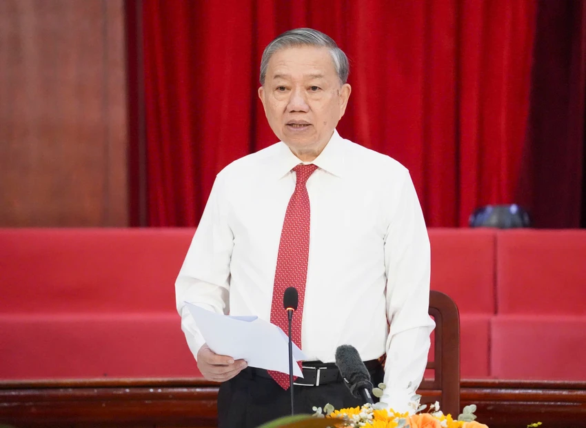 Tổng Bí thư Tô Lâm nói về quy mô TP.HCM mới sau sáp nhập tỉnh. Ảnh: THUẬN VĂN Tổng Bí thư Tô Lâm nói về sứ mệnh dẫn dắt của TP.HCM mới sau sáp nhập tỉnh-tong-bi-thu-to-lam (2).jpg