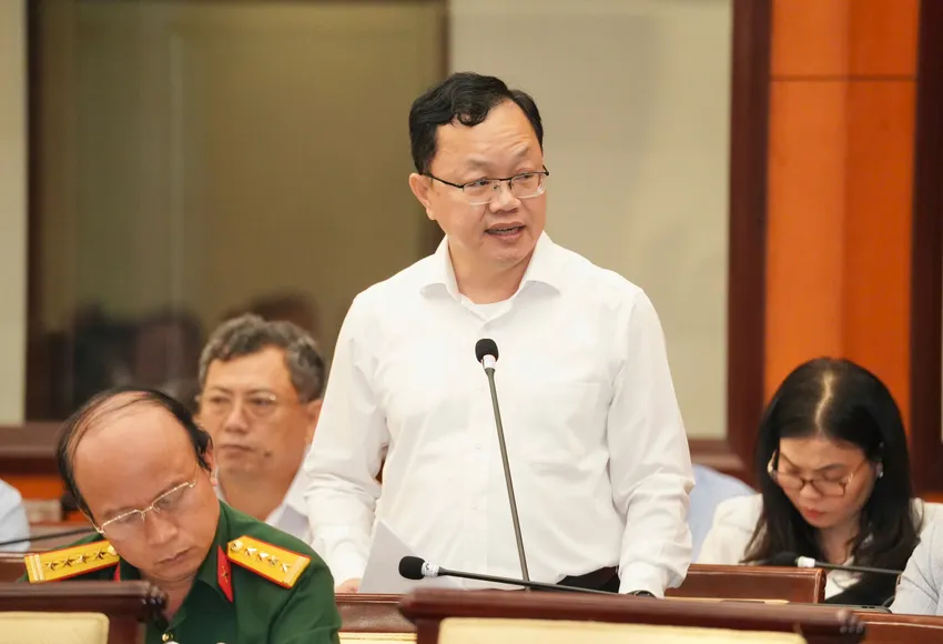 Ông Dương Ngọc Châu, Bí thư đảng ủy phường Tân Phước cho biết, Khu thương mại tự do Cái Mép Hạ là nền tảng quan trọng để thu hút logistics, công nghiệp công nghệ cao và dòng vốn đầu tư quy mô lớn. Ảnh: THUẬN VĂN TP.HCM sẽ lập Khu thương mại tự do Cái Mép Hạ với quy mô gần 3.800 ha- Khu thương mại tự do Cái Mép Hạ (1).jpg