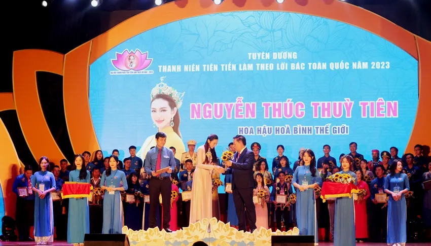 tuyen-duong.JPG tuyen-duong.JPG
