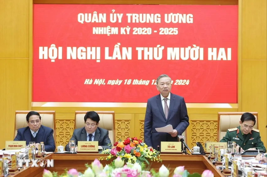 Tổng Bí thư Tô Lâm chủ trì Hội nghị Quân ủy Trung ương lần thứ 12. Ảnh: TTXVN. tong-bi-thu-to-lam-chu-tri-hoi-nghi-quan-uy-trung-uong-lan-thu-12.png