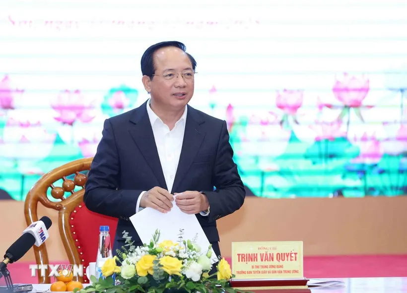 Báo chí phải dẫn dắt, không phải đuổi theo mạng xã hội