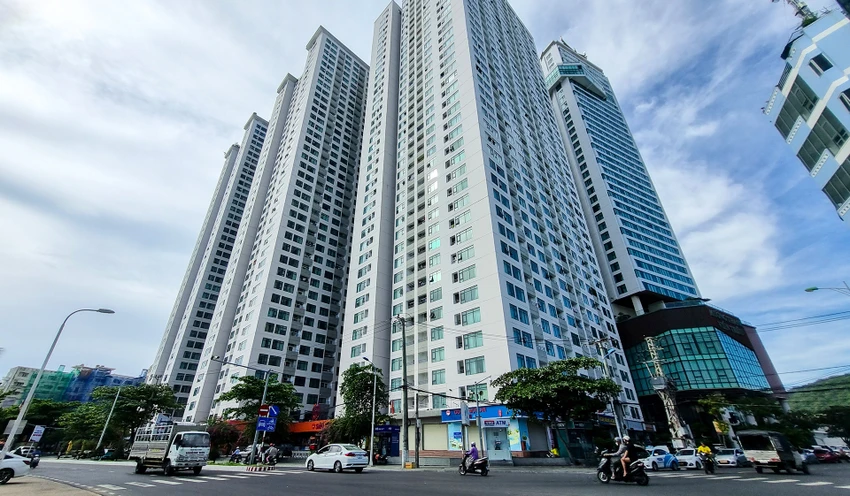 Sau khi được cấp dự án, Tập đoàn Mường Thanh đã xây dựng cụm 6 tòa nhà, gồm khách sạn, căn hộ bán và cho thuê. 3.jpg