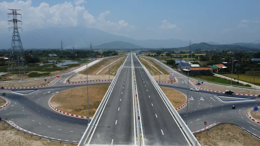 Khánh Hòa và Ninh Thuận có hơn 200 km đường cao tốc. Ảnh: XUÂN HOÁT DJI_0767.JPG