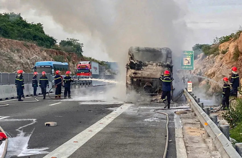 cao tốc Nha Trang - Cam Lâm.jpg