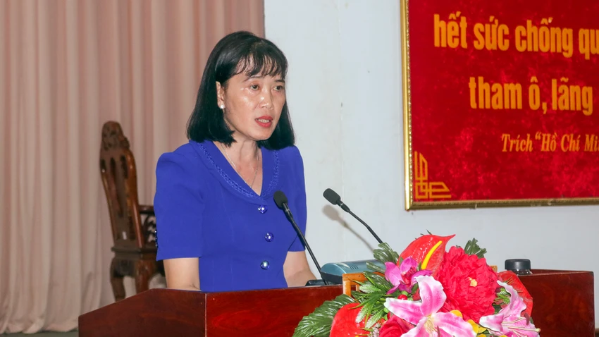 Bà Hồ Thu Ánh, Phó Chủ tịch UBND tỉnh kiêm Giám đốc Sở TT&TT tỉnh Hậu Giang cho biết thời gian qua công tác chuyển đổi số ở địa phương đạt nhiều kết quả đáng phấn khởi. Ảnh: MỸ XUYÊN hau-giang-1.jpg