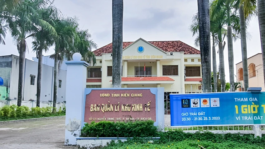 UBKT Tỉnh ủy Kiên Giang đề nghị kiểm điểm xem xét trách nhiệm đối với Đảng ủy BQL giai đoạn từ 1-1-2019 đến 30-6-2023. Ảnh: HOÀNG HỮU UBKT Tỉnh ủy Kiên Giang họp