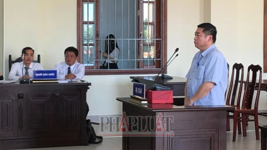 Bị cáo Lê Hữu Tâm tại phiên xét xử phúc thẩm hồi tháng 6-2019. Ảnh: NHẪN NAM Quỹ tín dụng nhân dân Hậu Giang