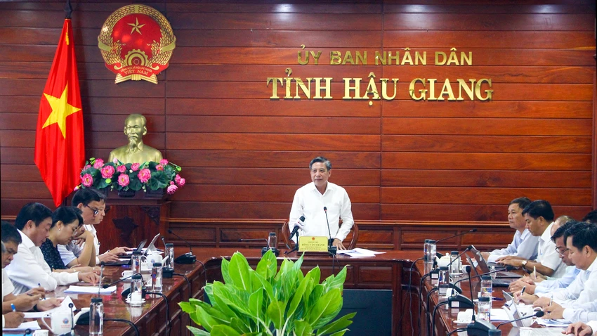 Ông Đồng Văn Thanh, Chủ tịch UBND tỉnh Hậu Giang yêu cầu phải đảm bảo tiến độ giải ngân nguồn vốn các chương trình mục tiêu quốc gia đúng theo thời gian đã quy định từ đầu năm. Ảnh: PHƯỚC OANH Tỉ lệ giải ngân chương trình mục tiêu quốc gia ở tỉnh Hậu Giang đạt cao