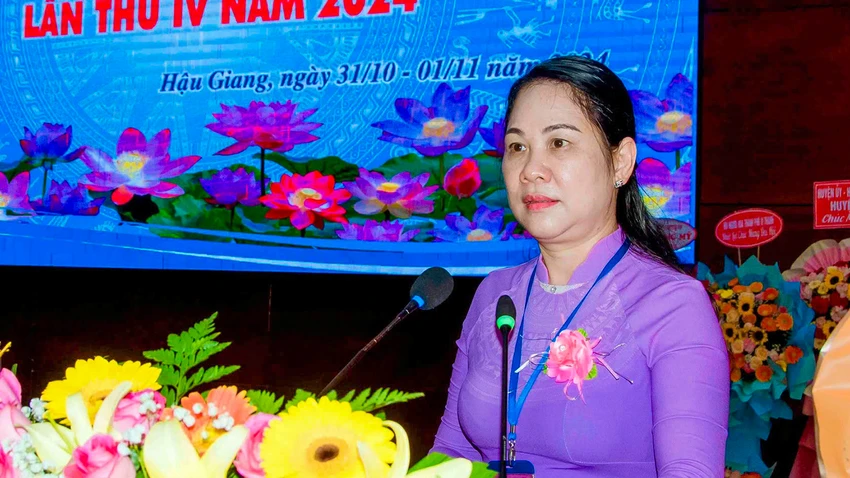 Bà Nông Thị Hà, Thứ trưởng, Phó Chủ nhiệm Ủy ban Dân tộc phát biểu chỉ đạo tại Đại hội Đại biểu các dân tộc thiểu số tỉnh Hậu Giang lần thứ IV năm 2024. Ảnh: VĂN DƯƠNG Đời sống đồng bào dân tộc thiểu số trên địa bàn tỉnh Hậu Giang ngày càng phát triển