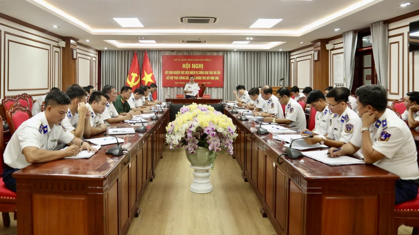 Quang cảnh Hội thảo. Ảnh ĐỨC THÁI Vùng Cảnh sát biển 4 xử phạt 505 trường hợp vi phạm IUU trong năm 2024