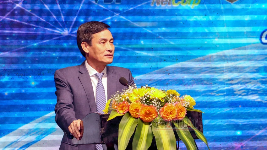 Ông Trần Quý Kiên, Thứ trưởng Bộ TN&MT phát biểu tại hội nghị Chuyển đổi số, chuyển đổi xanh Tài nguyên và Môi trường năm 2024. Ảnh: CHÂU ANH Hội nghị chuyển đổi số Bộ TN&MT