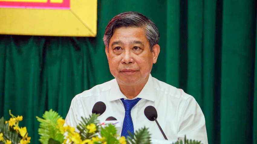 Ông Đồng Văn Thanh, Bí thư Tỉnh ủy, Chủ tịch UBND tỉnh Hậu Giang, phát biểu tại Hội nghị. Ảnh: DUY KHƯƠNG tinh-uy-hau-giang-hop-tinh-gian-tinh-hau-giang-dong-van-thanh.jpg