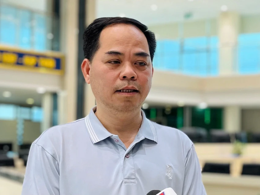 Ông Vũ Anh Tuấn, Phó trưởng phòng Dự báo Thời tiết, Trung tâm Dự báo Khí tượng thuỷ văn quốc gia chia sẻ về đợt mưa lớn sắp diễn ra ở miền Bắc. Ảnh: HOÀI LINH đợt mưa lớn.jpg