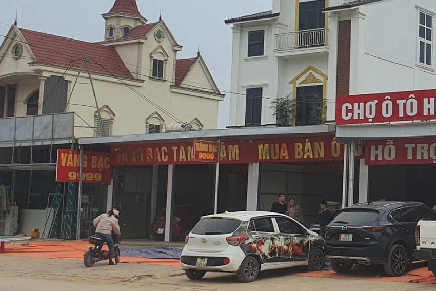 Cửa hàng vàng bạc Tám Nhâm ở huyện Yên Thành, Nghệ An. tam-nham-chu-tiem-vang.jpg