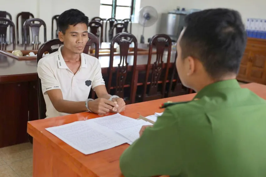 Nguyễn Văn Cường gọi điện lừa tiền, đã bị công an bắt giữ. gọi điện lừa tiền.jpg