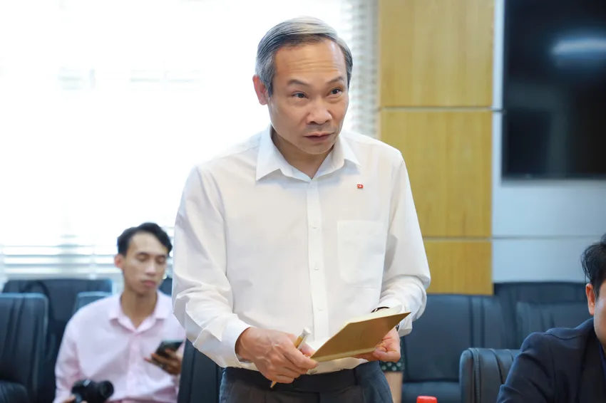 TS Phan Đức Hiếu - Ủy viên Thường trực Ủy ban Kinh tế của Quốc hội, Trọng tài viên Trung tâm Trọng tài Quốc tế Việt Nam (VIAC) phát biểu tại tọa đàm. Ảnh: UL phan-quyet-trong-tai-Hieu.jpg