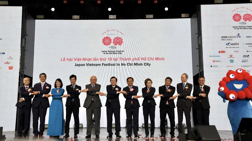 le-hoi-viet-nhat-6.jpg