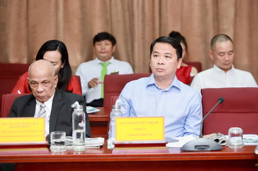 Các đại biểu dự toạ đàm. Ảnh: NGUYỆT NHI quoc-tich-viet-nam-4.jpg