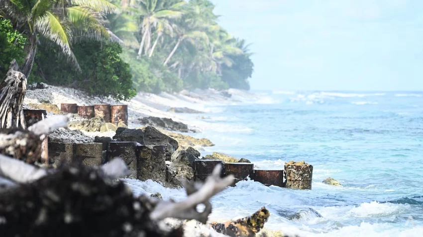 Xói mòn ảnh hưởng lớn đến bờ biển Tuvalu. Ảnh: CNA tuvalu-4.jpg