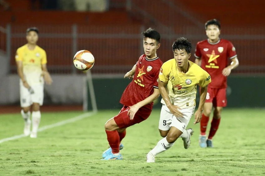 Đội khách Hà Tĩnh thua Bình Định 0-2 đêm 8-5. Ảnh: AN. cuc-tdtt-vff-vao-cuoc-vu-5-cau-thu-ha-tinh-su-dung-ma-tuy (1).JPG
