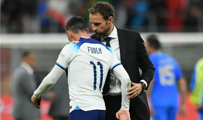 HLV Southgate bị cho là đặt Foden đá trái sở trường khiến tiền vệ của Man City gặp khó khăn. Ảnh: GETTY. giai-cuu-doi-tuyen-anh (3).jpg