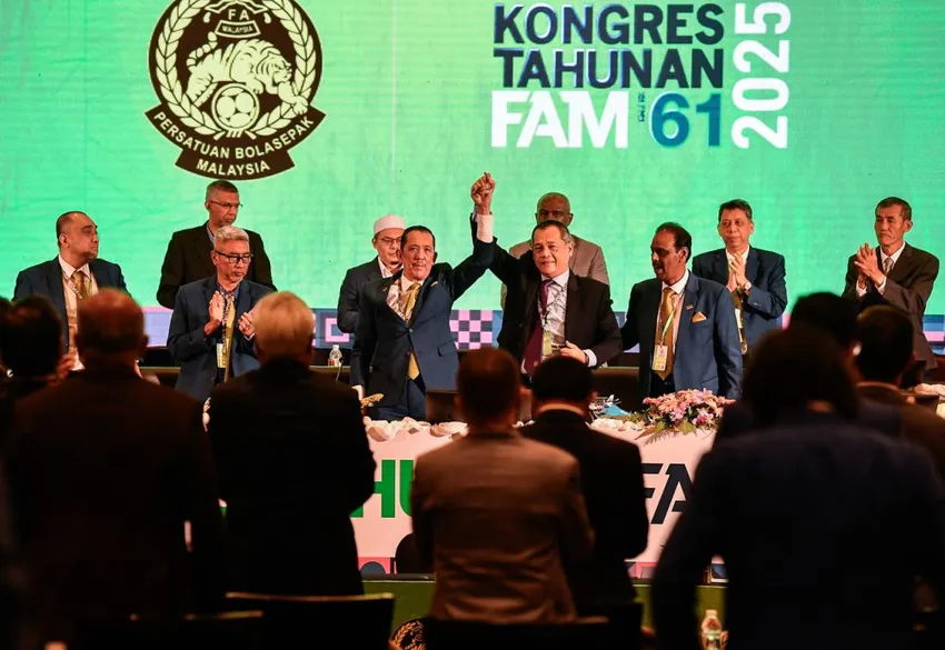 Rắc rối nội bộ FAM theo hướng thao túng quyền lực có thể bị FIFA trừng phạt bóng đá Malaysia. Ảnh: CCT. bong-da-malaysia-roi-ren-sau-tran-thang-dam-viet-nam (2).jpg