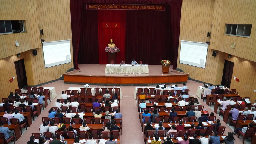 Hội nghị giao ban Công chứng do Sở Tư pháp và Hội Công chứng viên TP tổ chức. Ảnh: TRẦN LINH chứng -thực -chữ -ký (1).jpg