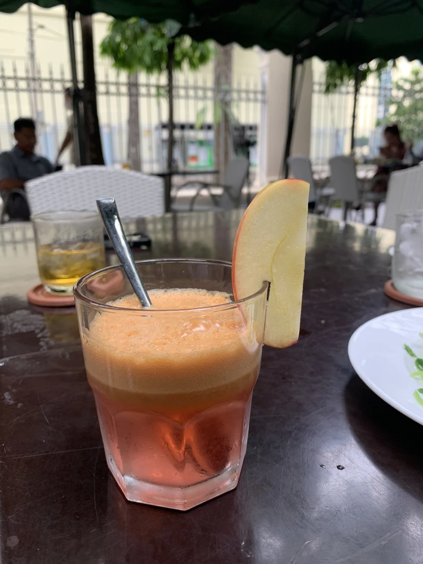 Bạn có thể thực hiện một số chiến thuật để kiểm soát cơn thèm đường như thay đổi thực phẩm, đồ uống, lối sống, có thể giúp bạn kiểm soát lượng đường tiêu thụ. Ảnh: PHƯƠNG LÊ. 12 cách đơn giản để kiểm soát cơn thèm đường.jpg