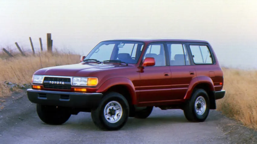 Toyota Land Cruiser 1995 (Dòng 80 Series). Ảnh: Toyota. Toyota Land Cruiser: Năm sản xuất nào 'bền bỉ vô địch'?.jpg