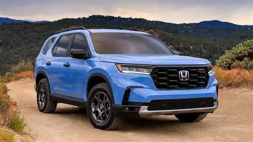 Honda triệu hồi hơn 259.000 ô tô do lỗi bàn đạp phanh.jpg