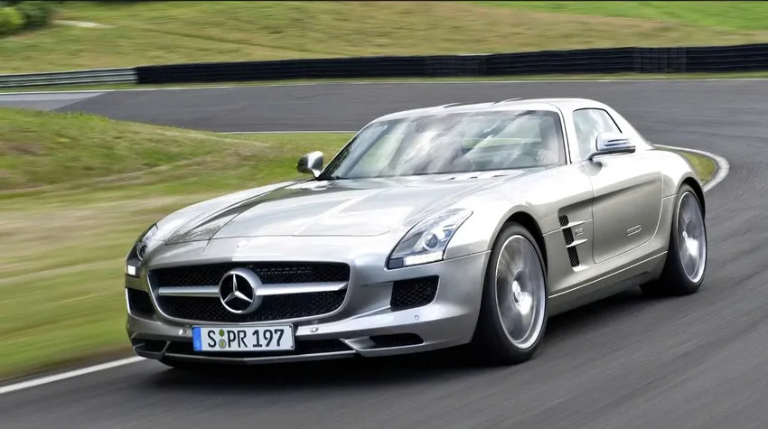 Chi phí trung bình hàng năm khoảng 31 triệu đồng. Ảnh: Mercedes. Những siêu xe có phí bảo dưỡng thấp đáng ngạc nhiên.jpg