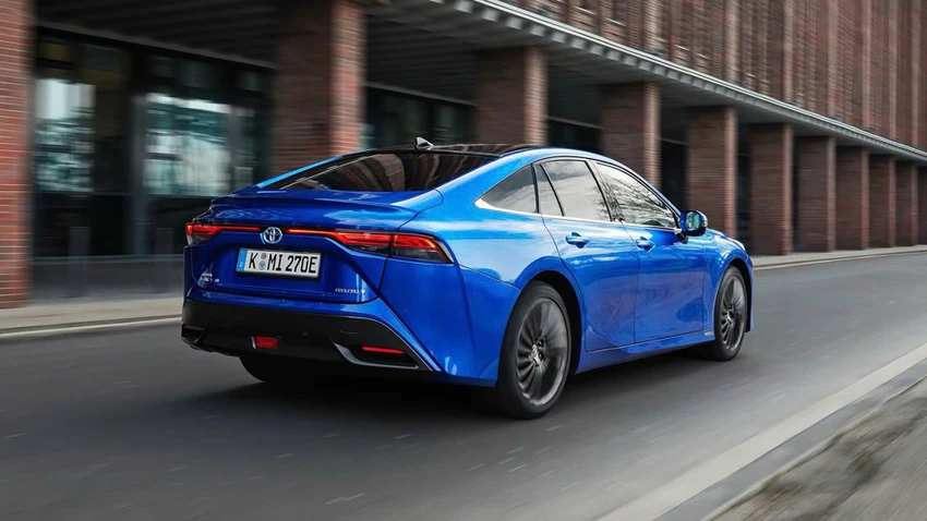 3 mẫu xe Toyota ‘rớt giá thê thảm' sau 3 năm sử dụng.jpg