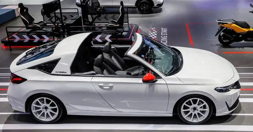 Honda gây bất ngờ với mẫu xe mui trần 2 cửa tại triển lãm ô tô